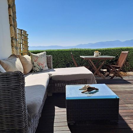 Kleinzee Oceanfront Guesthouse Гансбай Экстерьер фото