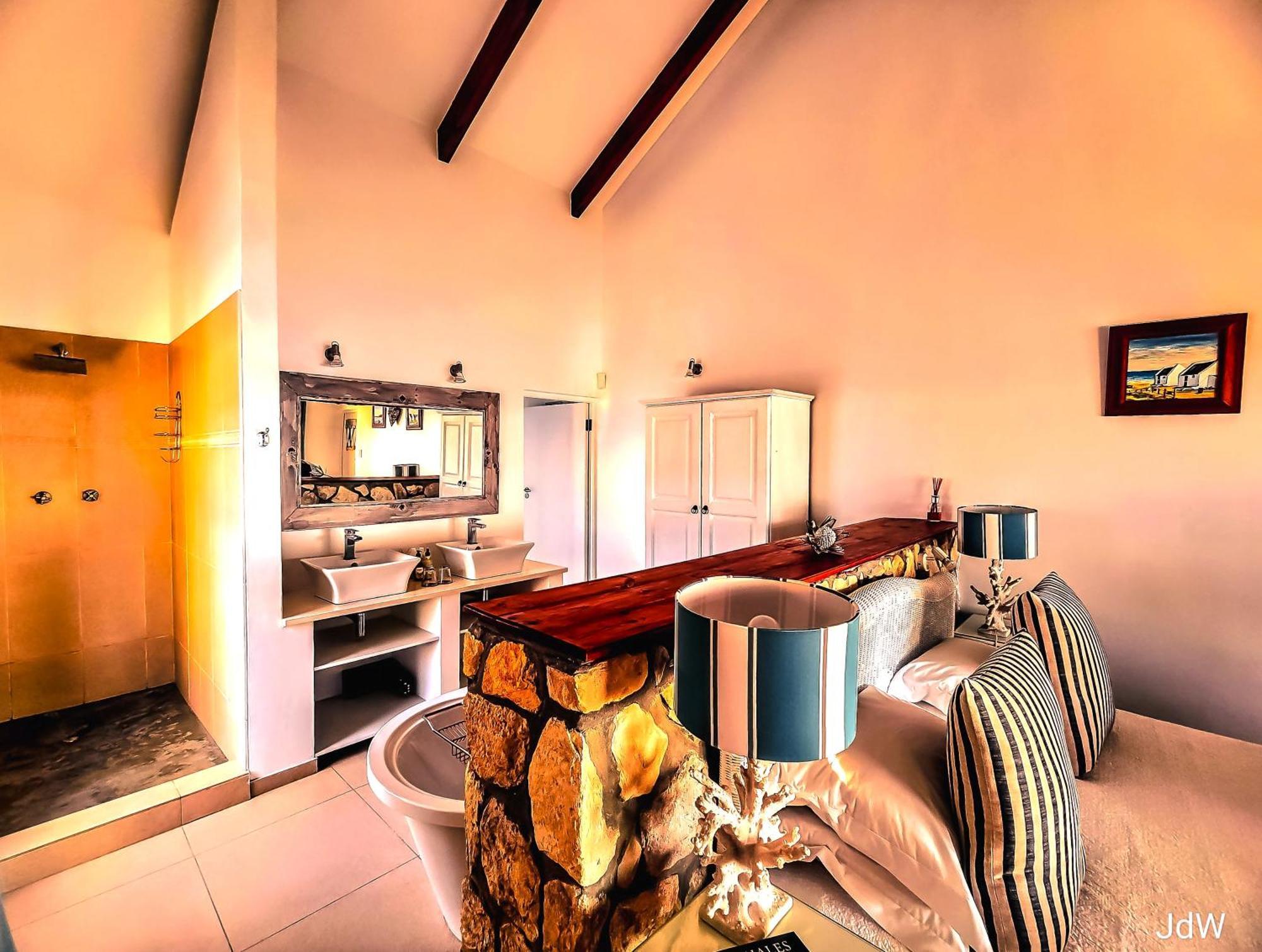 Kleinzee Oceanfront Guesthouse Гансбай Экстерьер фото