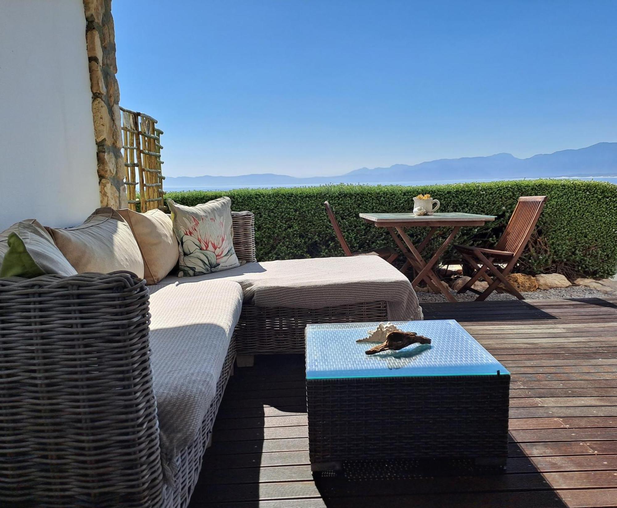 Kleinzee Oceanfront Guesthouse Гансбай Экстерьер фото