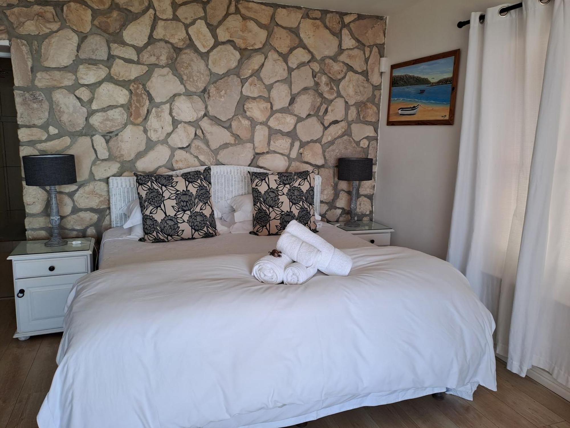 Kleinzee Oceanfront Guesthouse Гансбай Экстерьер фото